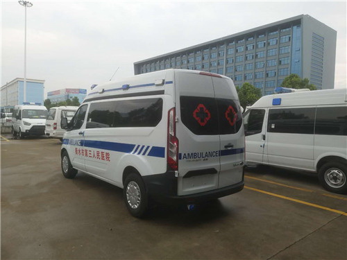 北京租赁私人救护车联系电话
